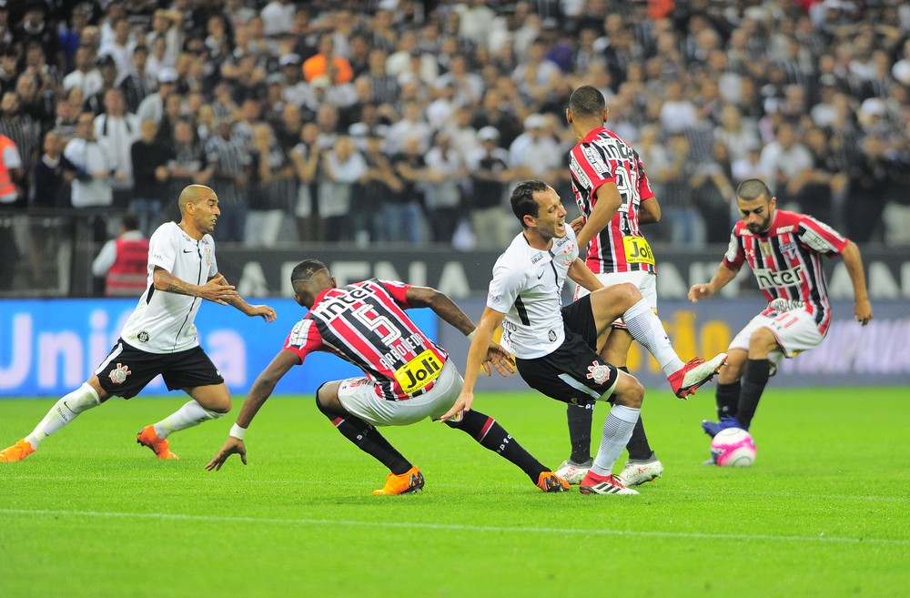 Corinthians defende tabu que só aumenta; São Paulo aposta na história de Mancini em Itaquera