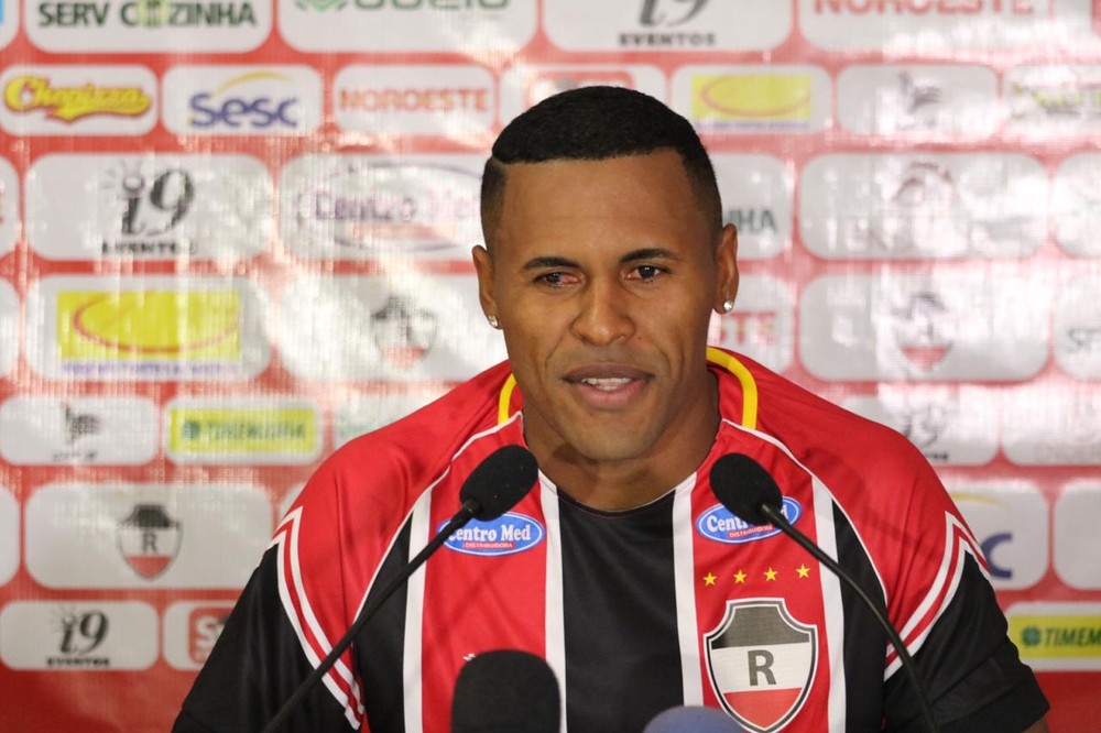 Cris agradece voto de confiança de Flávio Araújo e projeta gols: “Não será apenas um, pode escrever”