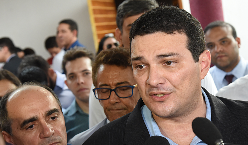 “É uma falácia dizer que Bancos são vítimas de golpe”, diz Celso Barros