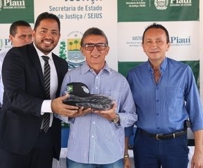 Sejus entrega equipamentos de segurança para a Penitenciária Regional de Picos