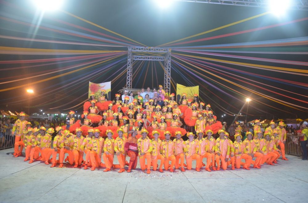 Homenagens, dança, mágica e boa música marcam terceira noite da 19ª Semana Cultural em Monsenhor Gil