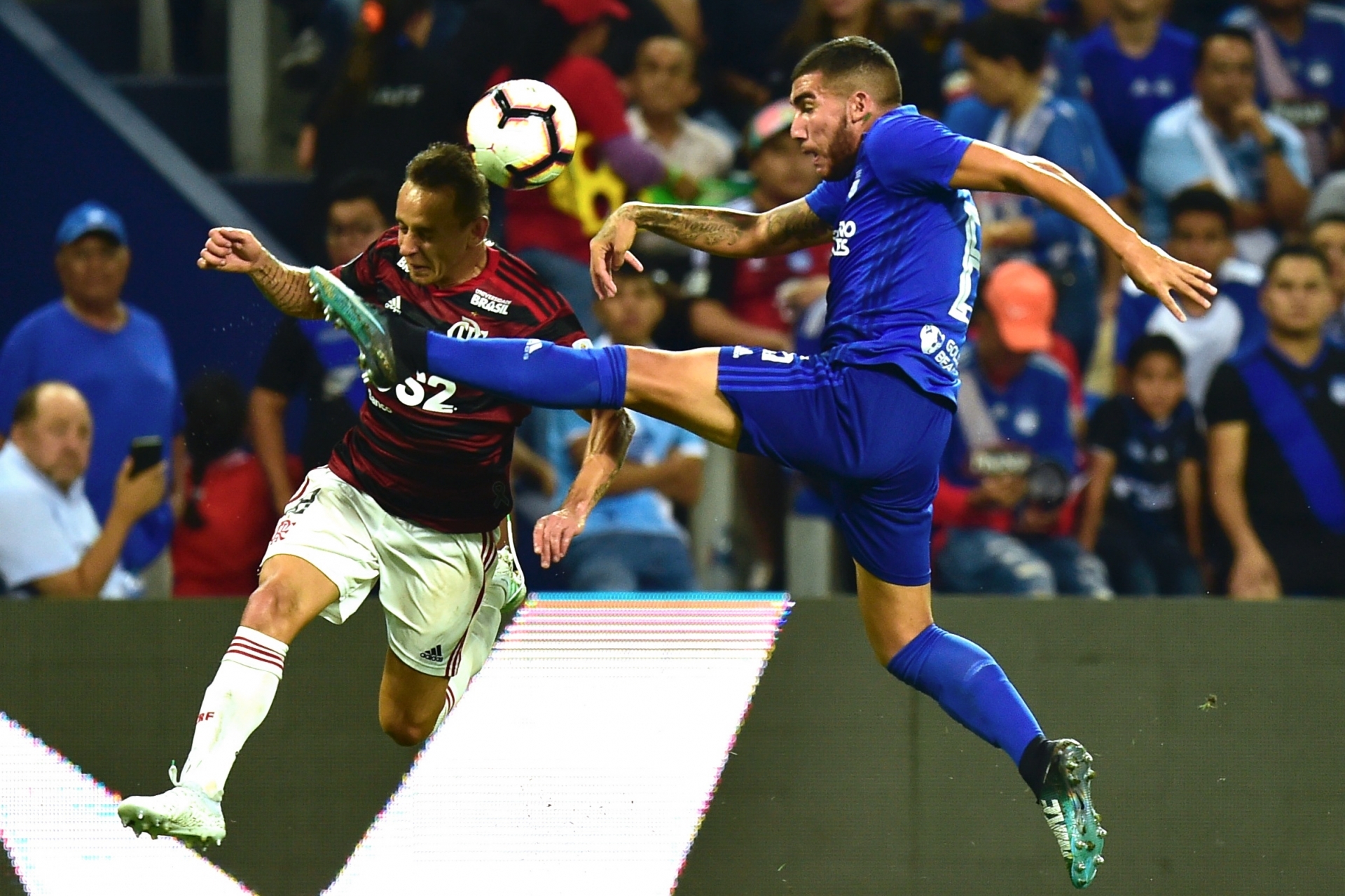 Flamengo perde para o Emelec e se complica na Libertadores