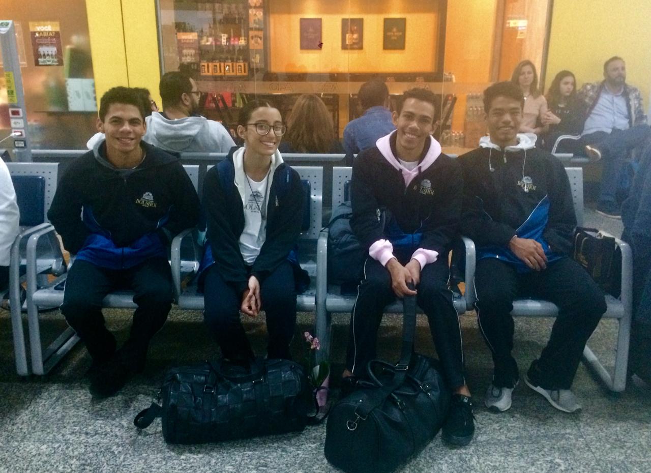 Alunos do Bolshoi chegam a Teresina para férias com a família