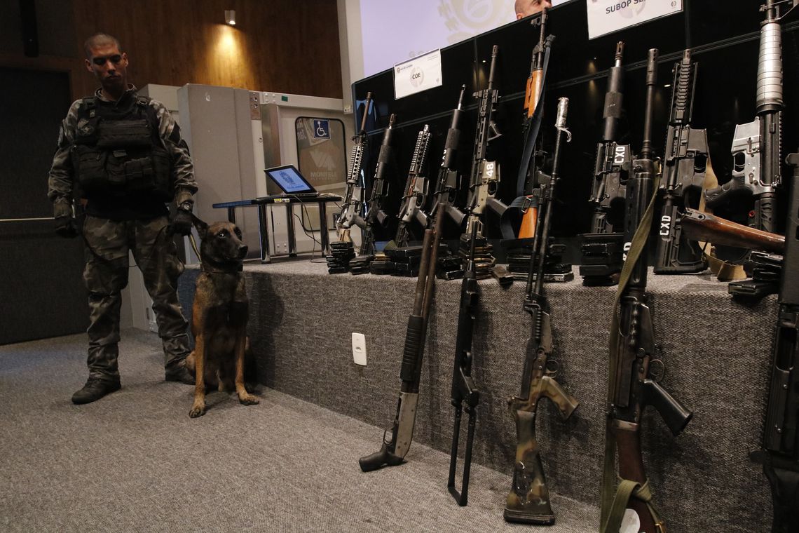 Polícia do Rio de Janeiro apreende 8,5 toneladas de drogas e 23 fuzis