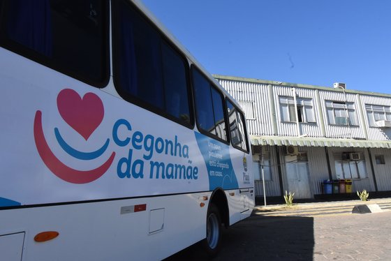 Maternidade Dona Evangelina Rosa ganha ônibus para transportes de pacientes