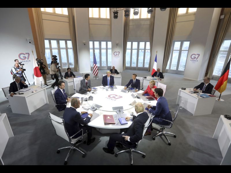 Governo brasileiro decide rejeitar ajuda de US$ 20 milhões do G7 para a Amazônia