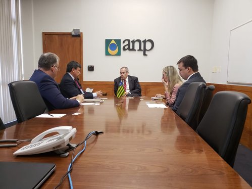 Governador se reúne com presidente da ANP para discutir extração de gás e petróleo no Piauí