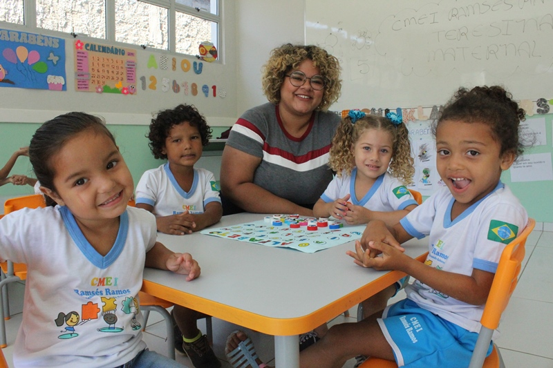 Prefeitura de Teresina convoca mais 16 professores substitutos