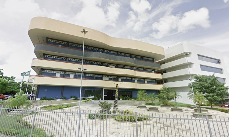 TCE bloqueia contas de 14 prefeituras e 18 câmaras municipais por falta de prestação de contas