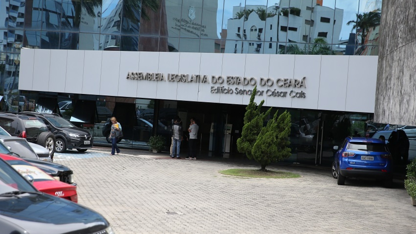 Concurso da Assembleia Legislativa do Ceará vai oferecer 100 vagas com salário de até R$ 4.500
