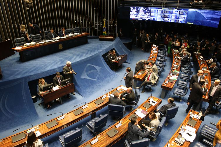 Estados que não repassarem IPVA e ICMS a municípios podem ser punidos