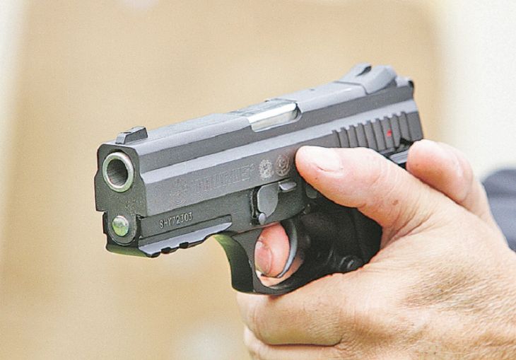 Arma de agressor de violência doméstica será apreendida imediatamente