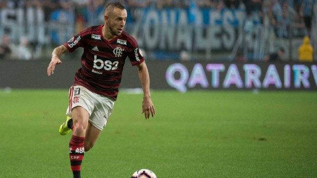 Fratura de Rafinha não é grave e Flamengo prevê volta contra o Grêmio