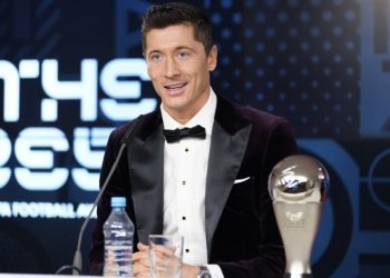 Robert Lewandowski, do Bayern, é eleito o melhor jogador do mundo pela Fifa