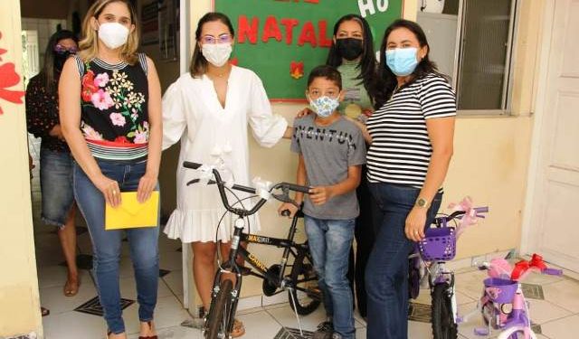 Crianças de Paquetá do Piauí são contempladas com bicicletas através de concurso promovido pela Assistência Social