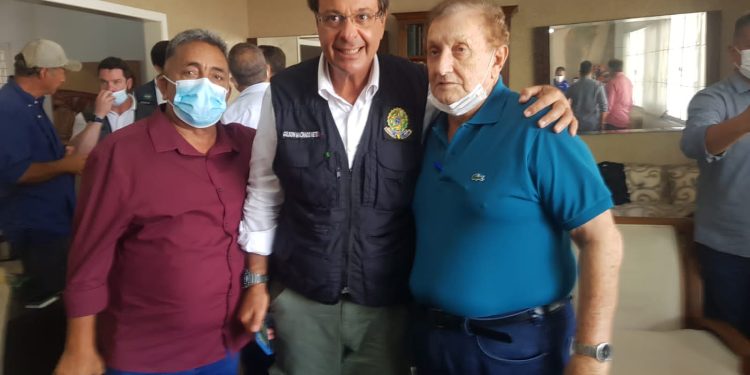 Ministro do Turismo Gilson Machado visita prefeito Mão Santa em Parnaíba