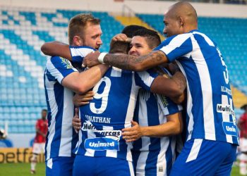 Avaí segura empate com URT e avança à 2ª fase da Copa do Brasil