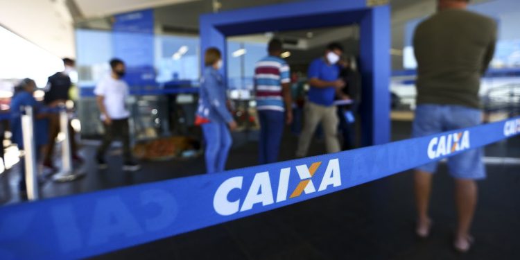 Começa hoje(8) o pagamento do abono salarial da iniciativa privada