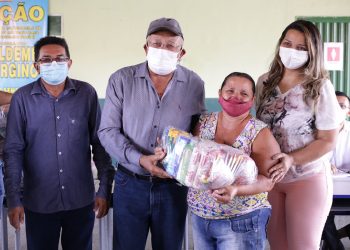 Dr. Pessoa entrega quase 600 cestas básicas para famílias de baixa renda do bairro Água Mineral