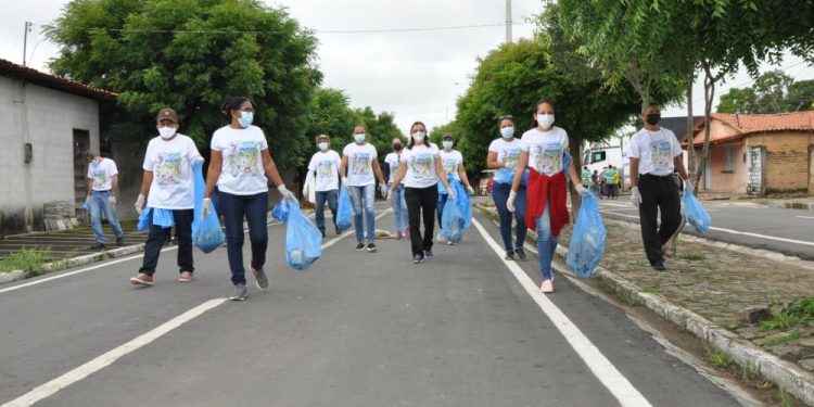 HUGO NAPOLEÃO: Prefeitura realiza ação educativa no combate ao mosquito Aedes Aegypti