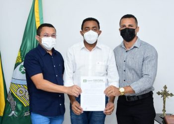 FLORIANO: Prefeito Joel Rodrigues assina convênio de R$ 100 mil para o Corisabbá
