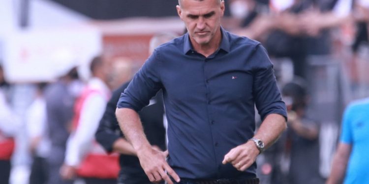 Grêmio demite o técnico Vagner Mancini