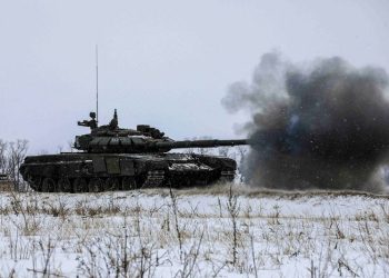 Rússia inicia operação de invasão à Ucrânia; há explosões e movimentação militar em diferentes cidades