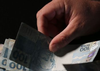 Atividade econômica cresce 4,5% em 2021, diz Banco Central