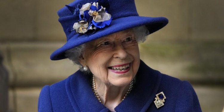 Rainha Elizabeth celebra aniversário de 96 anos