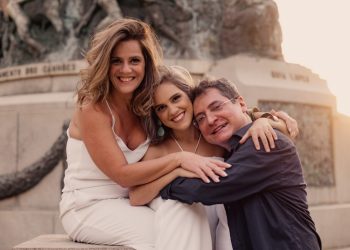 João Cláudio Moreno, Patricia Mellodi e a filha Clara Mello realizam o show Hereditário no 4 de Setembro