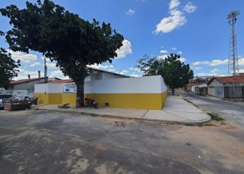 Centro de Capacitação no Redenção recebe desabrigados pelas chuvas, comunidade protesta