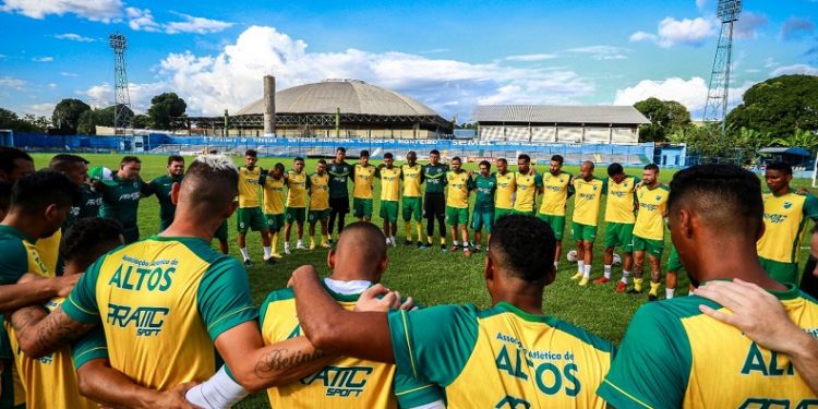 Após mudança de comando técnico Altos se reapresenta de olho no Flamengo