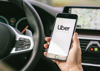 Uber vai mostrar destino e valor da viagem antes de motorista aceitar corrida