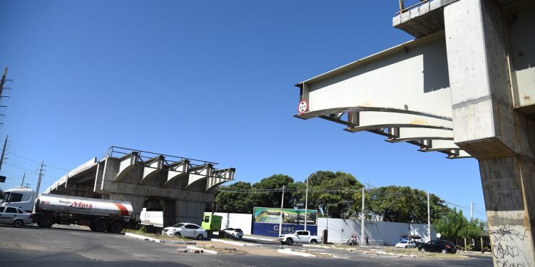 Obras do viaduto da Tabuleta serão retomada na segunda-feira (4)
