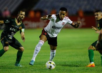 Flamengo e Altos se enfrentam nesta quarta (11), pela Copa do Brasil