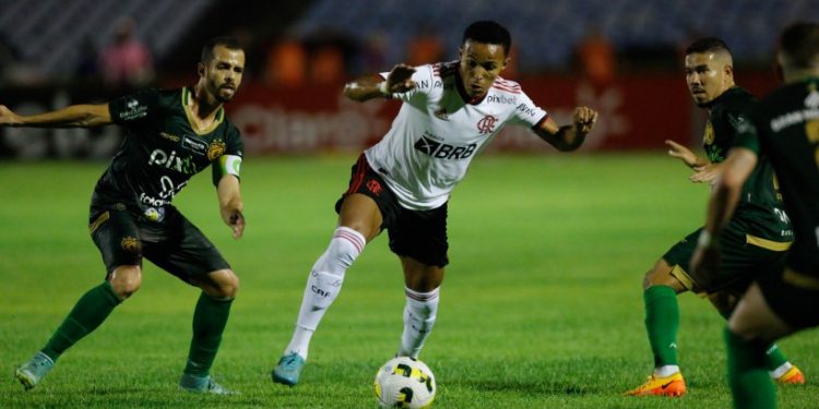Flamengo e Altos se enfrentam nesta quarta (11), pela Copa do Brasil