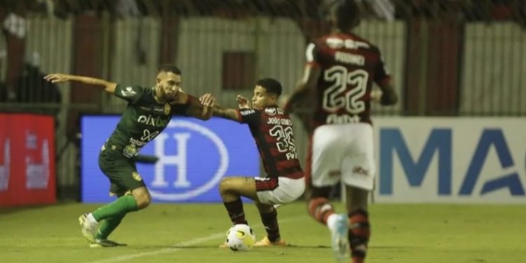 Altos faz bom jogo, mas perde para Flamengo e está eliminado da Copa do Brasil