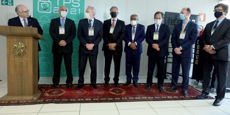 Presidente do TSE, Edson Fachin diz que país terá eleições limpas