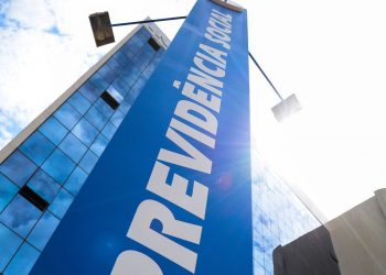 INSS paga a segunda parcela do 13º salário a partir desta quarta(25)