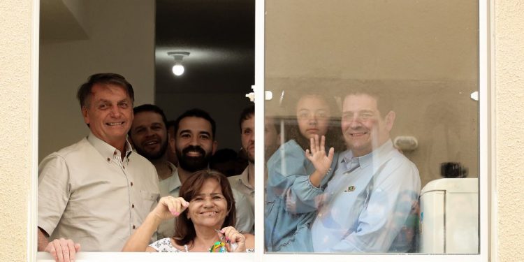 Presidente Bolsonaro entrega 500 moradias populares em Cel. Fabriciano em Minas Gerais