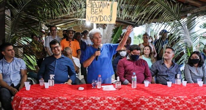 Regina Sousa realiza entrega de títulos em assentamento de Alto Longá