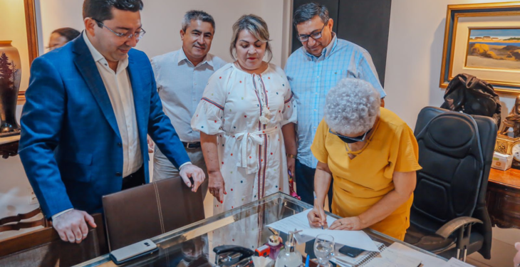 Governadora Regina assina ordem para construção de nova escola em Fartura do Piauí