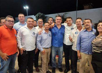 Prefeito de Pajeú, vice-prefeito e sete vereadores anunciam adesão a Silvio Mendes