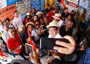 Em visita ao Mercado do Parque Piauí, Fonteles defende geração de trabalho
