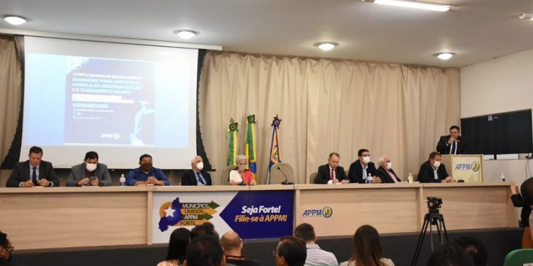 Estado do Piauí deve atingir 90% dos municípios com saneamento básico até 2033