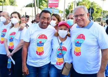 Joel destaca carinho da população ao participar da Caminhada da Fraternidade
