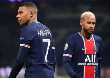 PSG ofereceu Neymar ao Manchester City, mas ingleses recusaram, diz jornal