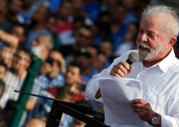 Homem é preso pela equipe da PF que acompanha Lula após chamar ex-presidente de ladrão