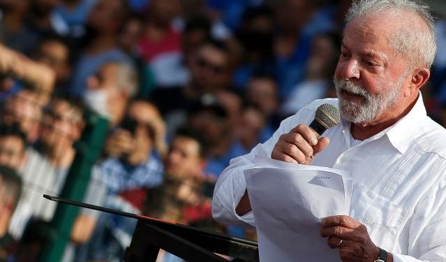 Homem é preso pela equipe da PF que acompanha Lula após chamar ex-presidente de ladrão