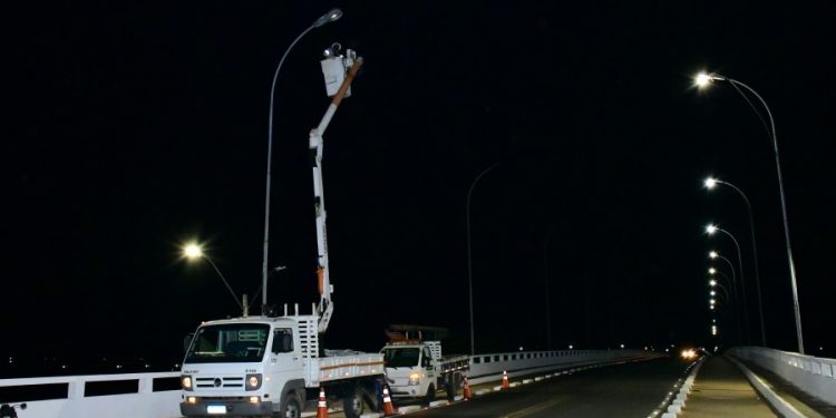 Floriano: Secretaria de Infraestrutura trabalha na ampliação da iluminação pública